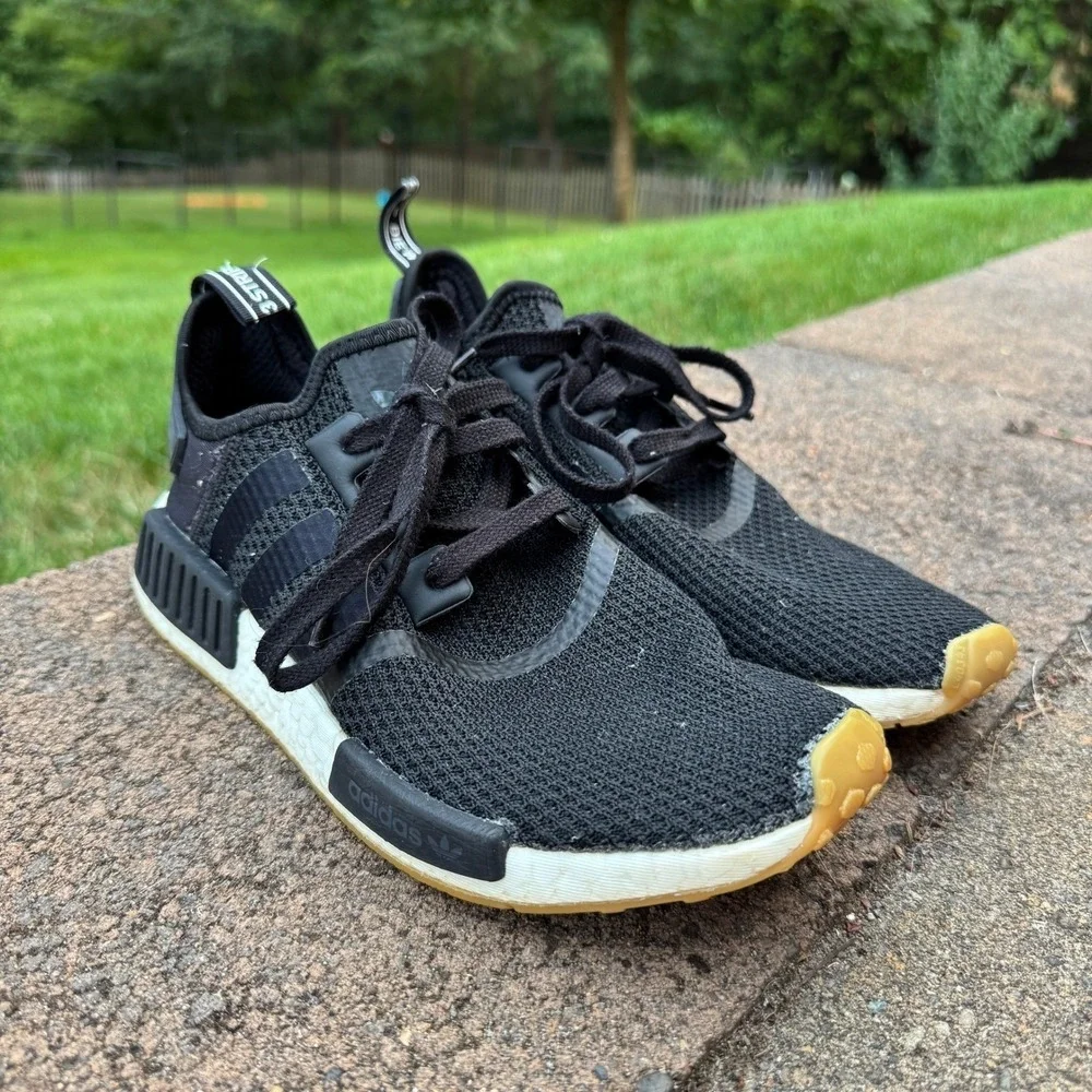 Adidas Originals NMD_R1 Core Black Gum Mens Running Shoes B42200 Size 8.5